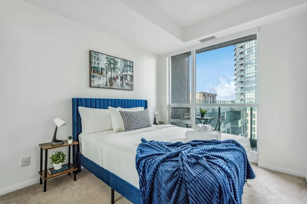 Spacious 2Br Condo Downtown, Lakeshore, Parking Toronto 0*,